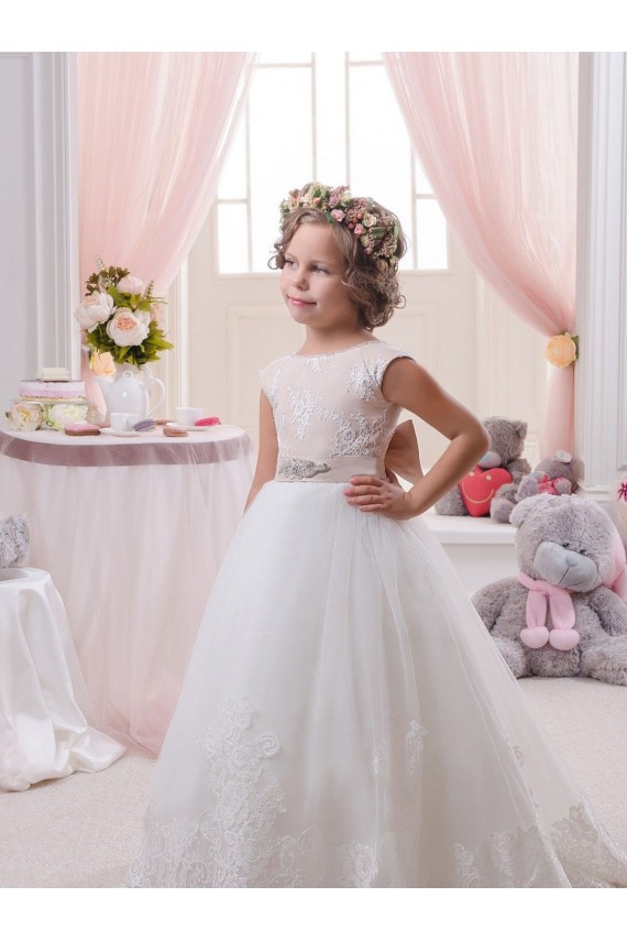 Tulle & Lace Bateau Neck Sleeveless V-Back Chapel Train Flower Girl Dresses Kent